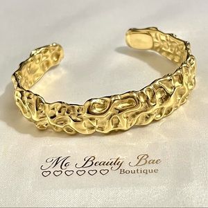 Gold Cuff Demi Bangle